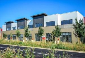 Locaux mixtes activité/bureaux à vendre Saint-Pierre-du-Perray - Proche RER et autoroutes