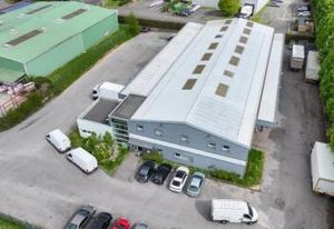 Bâtiment de messagerie à vendre Trappes - Accès direct N10