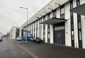 Location bureaux Rungis - Proche RER C, Tram T7 et Aéroport Orly