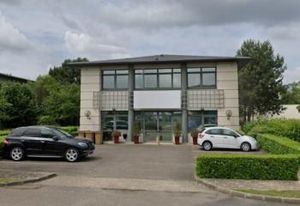 Location bureaux Saint-Pierre-du-Perray - Proche autoroute et RER