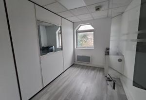 Location bureaux Orsay - Proche RER et autoroutes