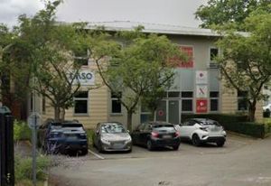 Location bureau Voisins-le-Bretonneux - Proche autoroutes et bus