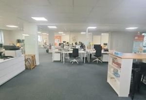 Bureaux à vendre Orsay - Proche RER B et autoroutes A10 et N118