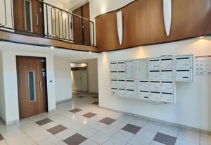 Location bureaux Versailles - Proche gare et transports