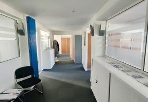 Location bureaux Versailles - Proche gare et transports