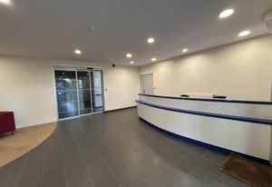Immeuble indépendant à vendre Buc - Proche bus Fourny