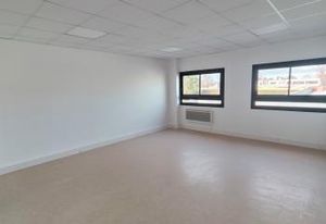 Location bureaux Brétigny-sur-Orge - Proche transports en commun