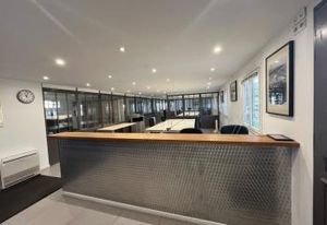 Location bureaux Champlan - Proche bus, tram et accès routier
