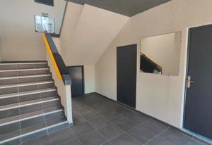 Location locaux d'activité Guibeville - Proche centre commercial Valvert
