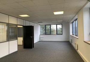 Bureaux à louer Villebon-sur-Yvette - Proche RER B et N118