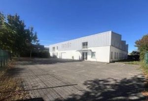 Local d'activité à vendre Buc - Accès sécurisé et fibré