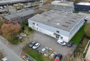 Local d'activité à vendre Buc - Accès sécurisé et fibré