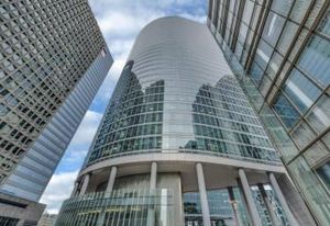 Location bureaux Courbevoie - Proche Métro, RER et autoroutes