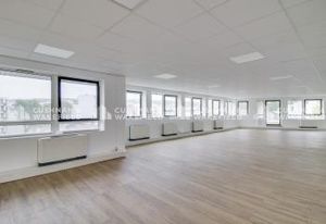 Location bureaux Issy-les-Moulineaux - Proche Métro, RER, Tram et Périphérique