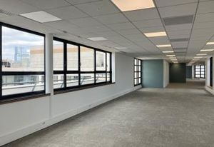 Location bureaux Levallois-Perret - Proche Gare de Levallois Clichy et Métro Anatole France
