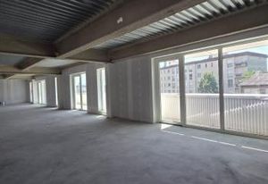 Location bureaux Cachan, au pied du RER B, vue sur l'Aqueduc