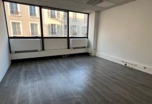 Location bureaux Levallois-Perret, proche bus et accès routier