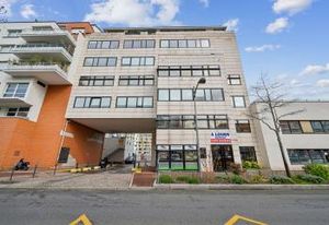 Location bureaux Issy-les-Moulineaux - Proche RER C et Tram T2