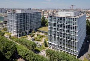 Location bureaux Courbevoie - Proche Paris et La Défense, métro et RER
