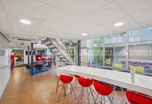 Location bureaux Puteaux centre-ville - Tramway et bus