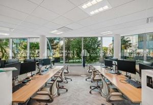 Location bureaux 708 m² Bagneux - Métro 4 et RER B à 9-10 min