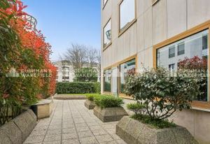 Vente bureaux Suresnes RDC - Proche tramway T2 et La Défense