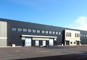 Location cellules d'activité Saint-Bonnet-de-Mûre - Parc neuf clos et sécurisé