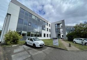 Location bureaux Écully - Proche A6 et transports en commun