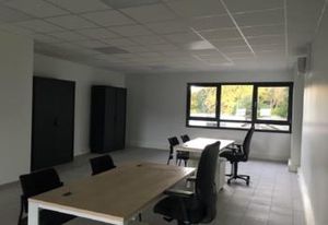 Local d'activités à louer Fleurieu-sur-Saône - Proche gare et A46