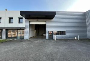 Local industriel à louer Neuville-sur-Saône - Proximité A6 et A46