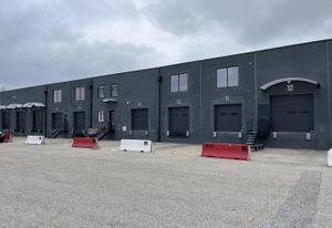 Locaux d'activité à louer Corbas - Proximité A46 et Rocade Est