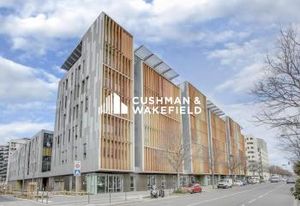Location bureaux Lyon 7 - Proche métro, tram et gare Jean Macé