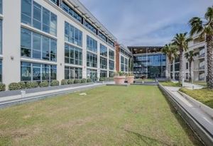 Location bureaux Marseille 16 - Proximité autoroutes A7 et A55