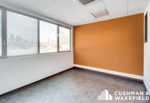 Location bureaux Marseille 14 - Proche autoroutes A7, A55 et futur métro Capitaine Gèze
