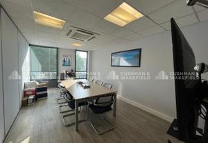 Location bureaux Marseille 16 - Proche centre commercial Grand Littoral et autoroutes A7 et A55