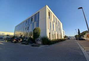 Location bureaux Marseille 16 - Proche autoroute A55, bus et gare TER