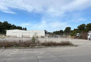 Location entrepôt et showroom Bouc-Bel-Air - Proximité A51 et D6