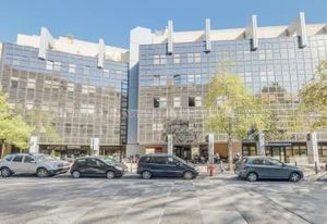 Location bureaux Marseille 8 - Proche métro, bus et autoroutes