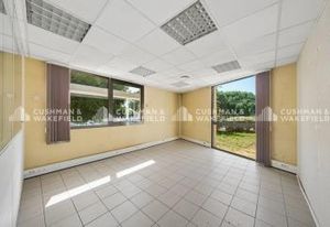 Location bureaux Marseille 16 - Avenue André Roussin proche A55