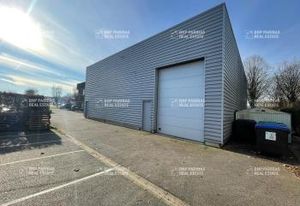 Location entrepôt Magny-les-Hameaux - Accès rapide