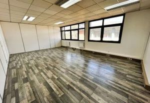 Location bureau Évry - Proche A6, RN7 et RER D