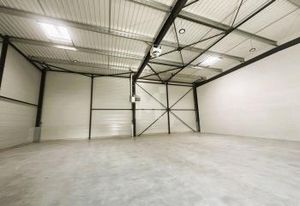 Location cellules d'activité Savigny-le-Temple - Proximité A5 et RER D