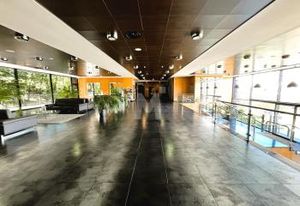 Location bureaux Évry - Proche RER, Tram et Autoroutes A6 et N104