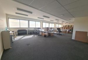 Location bureaux Courcouronnes - Proche A6, RN7, RN104, RER D et bus