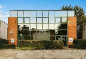 Location bureaux Évry - Proche Nationale 7 et RER D