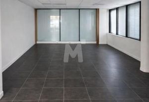 Vente bureaux Courcouronnes - Proche Centre Commercial Evry 2, RER, Tram et Bus