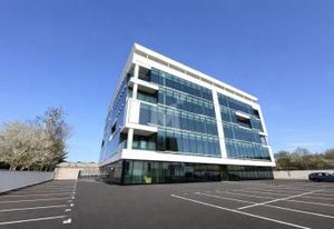 Location bureaux Courcouronnes - Parc Saint Guenault, proche A6 et RER D