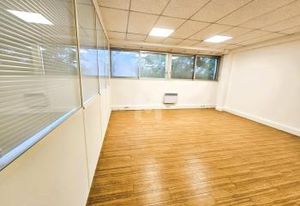 Location bureaux Igny - Proche autoroutes A126, A10 et RER C