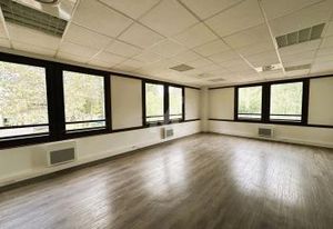 Location bureaux Orsay - Proche Grand Paris Express et RER B