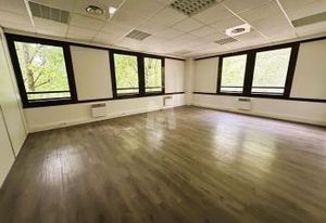 Location bureaux Orsay - Proche Grand Paris Express et RER B